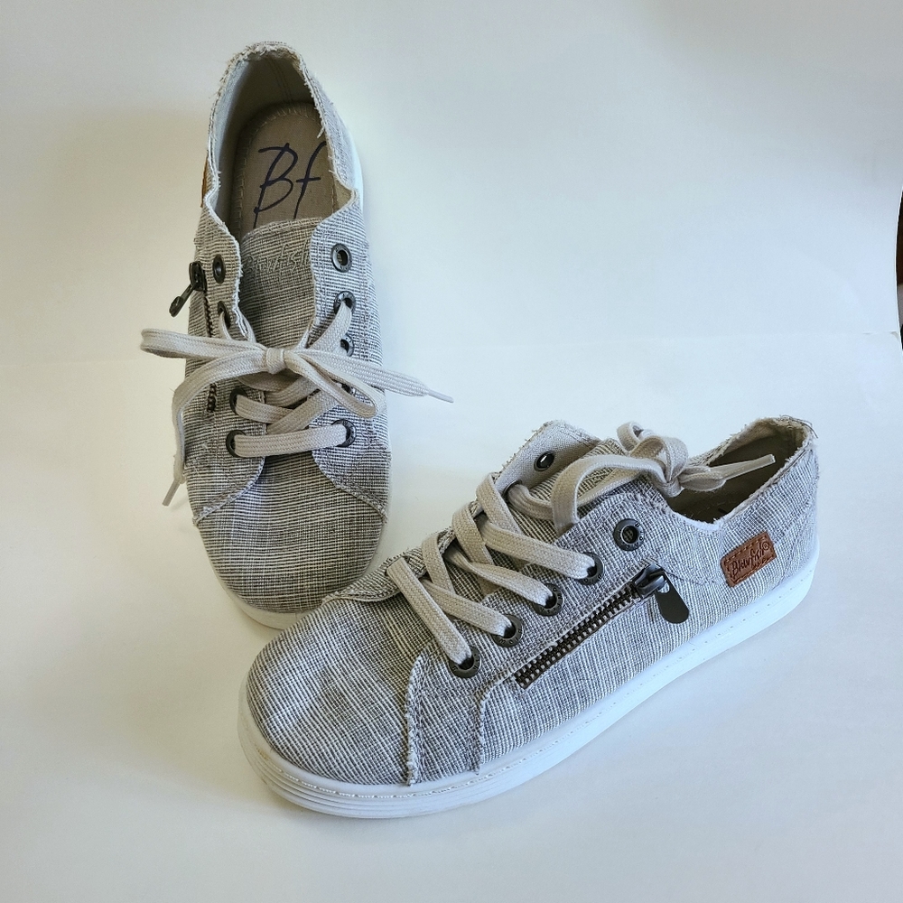 Blowfish Gray & White Shoes, Women's sz 8
